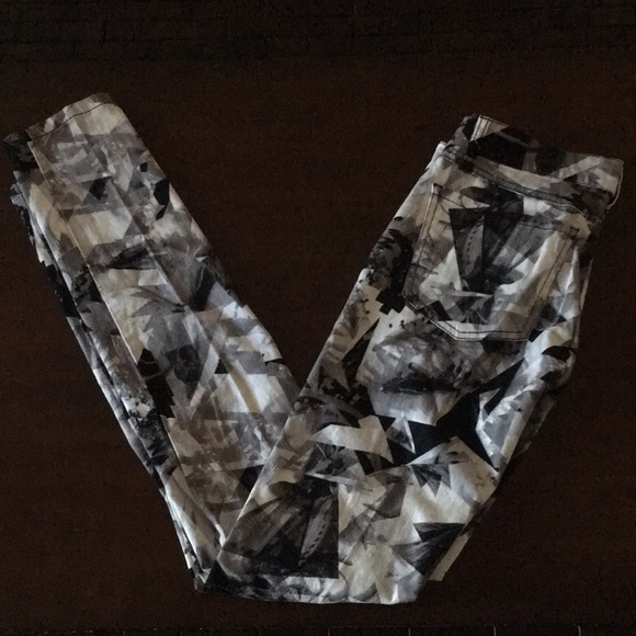 Abbey Dawn By Avril Lavigne Stretchy Jeans b&w - Picture 3 of 5